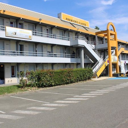 Premiere Classe St Quentin En Yvelines Elancourt Trappes Bagian luar foto