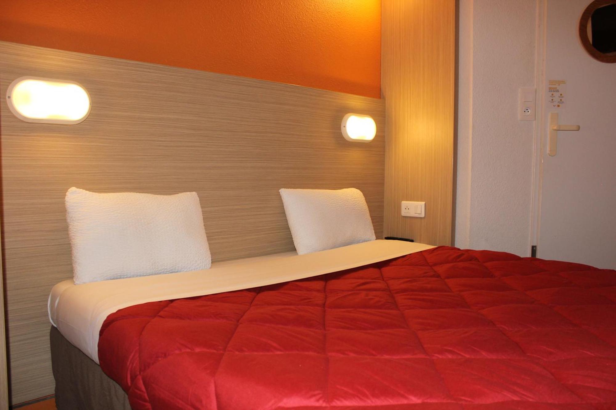 Premiere Classe St Quentin En Yvelines Elancourt Trappes Bagian luar foto