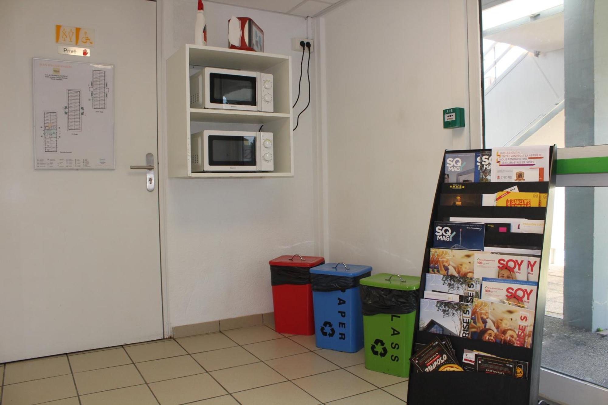 Premiere Classe St Quentin En Yvelines Elancourt Trappes Bagian luar foto
